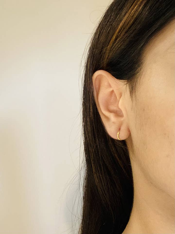 Sterling Silver Huggie Hoop for wholesale by Urbiana