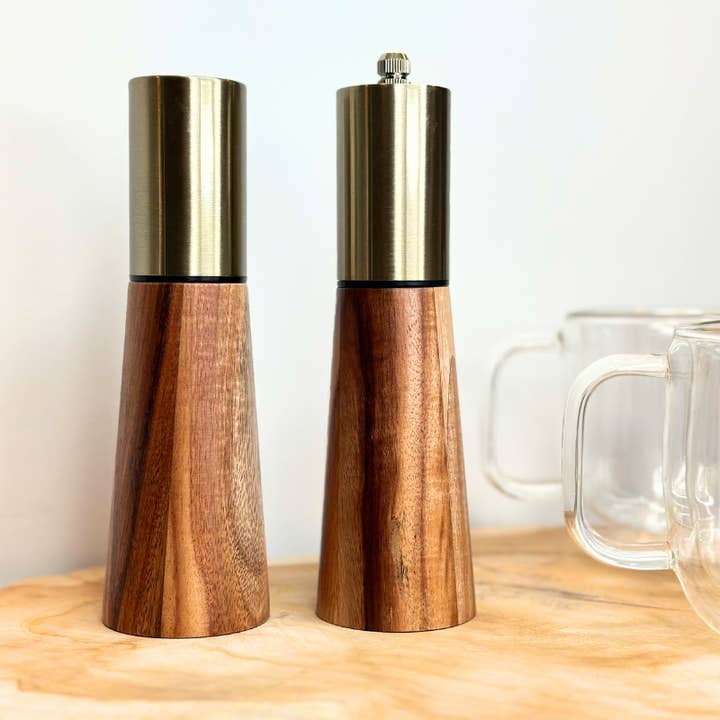 Homexclusive - Wholesale Salt & Pepper Shaker Set - Salt And Pepper Grinder - Salt & Pepper Set - Acacia Salt And Pepper1