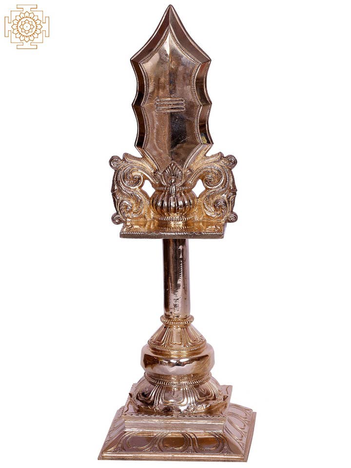 L'énigmatique Vajravel de Murugan pour la vente par Exotic India Art