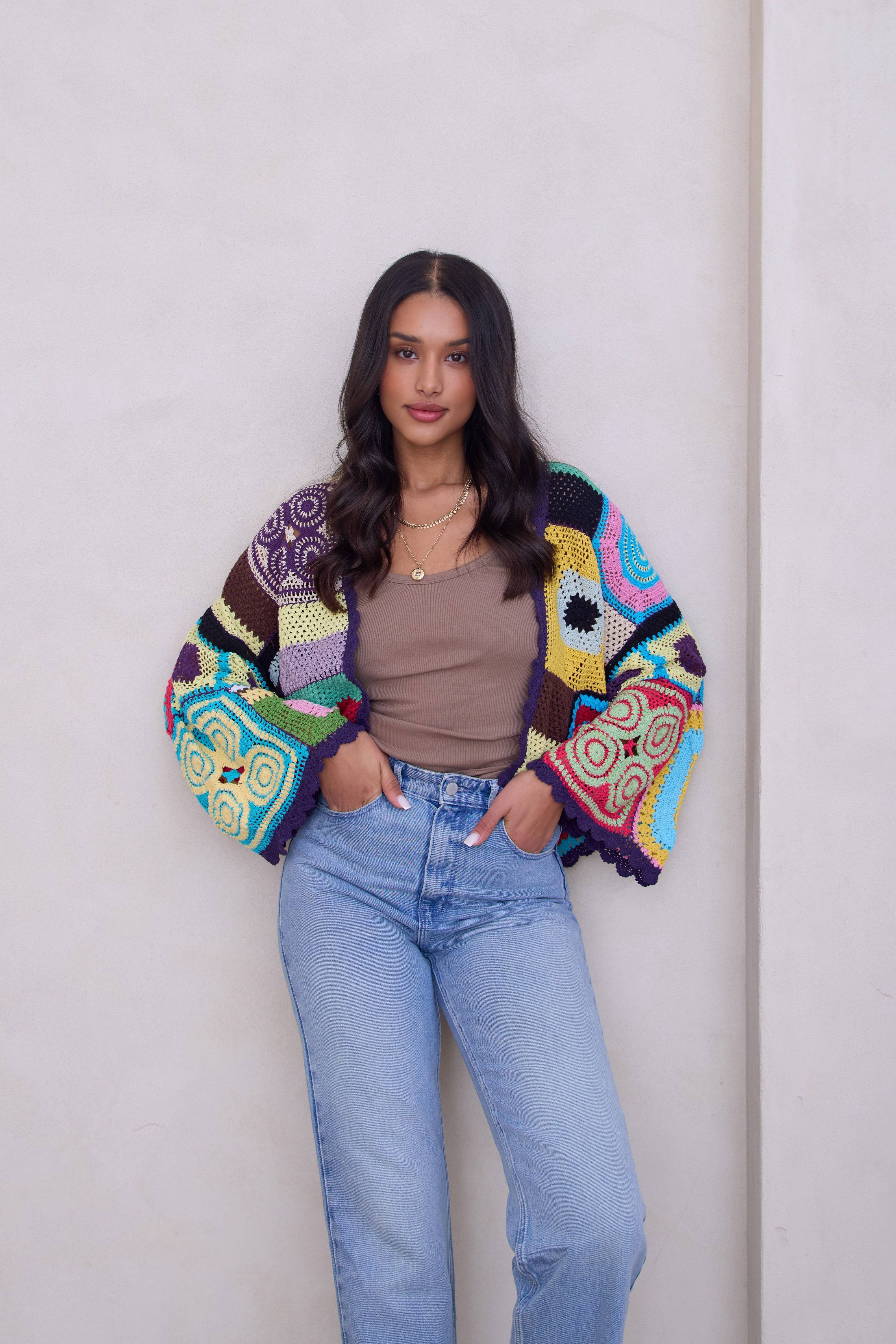 SAACHI – Großhandel Jacke – Damen – Mehrfarbige Häkeljacke aus Baumwolle5