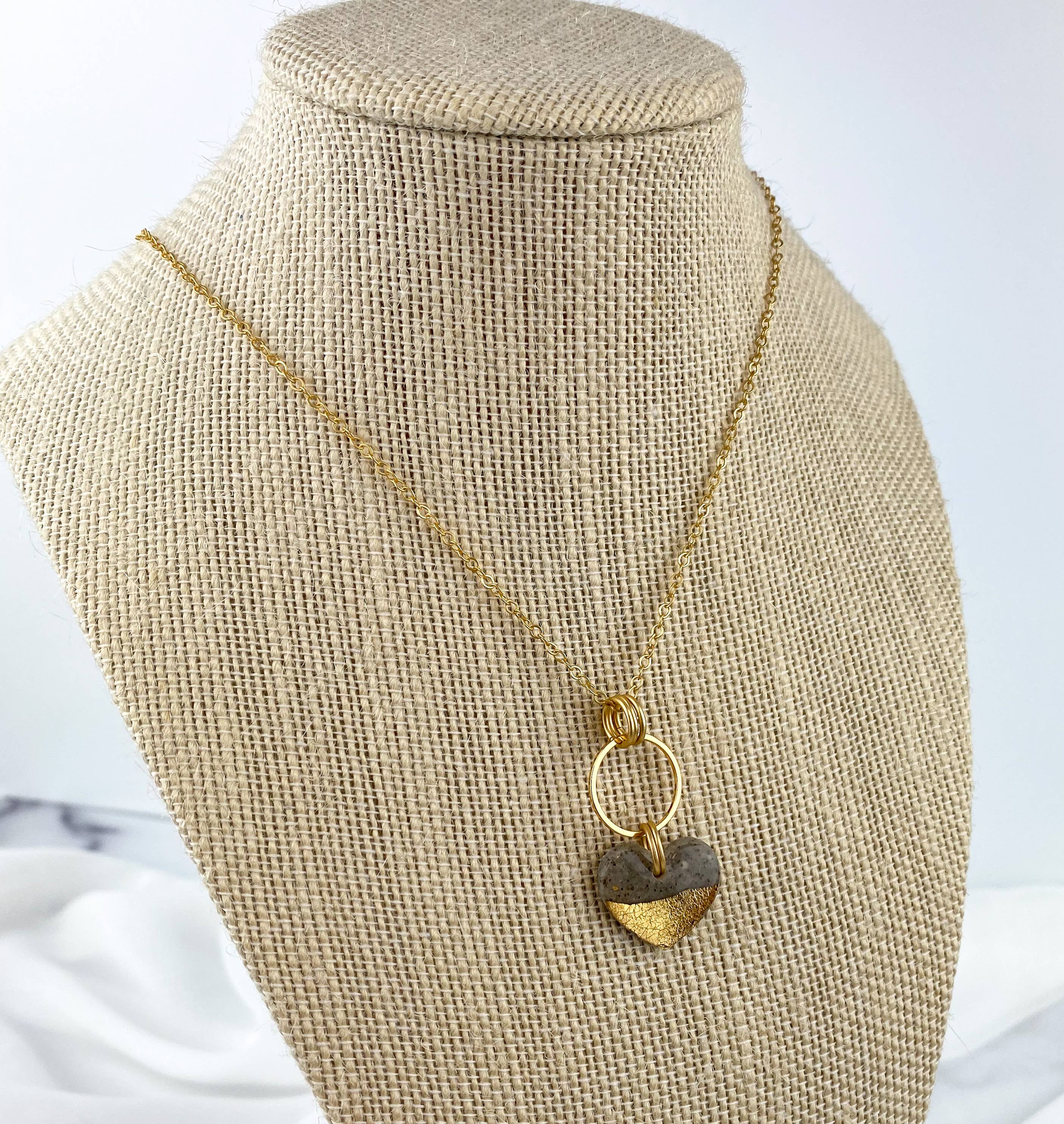 Light Shine - Wholesale Pendant/Charm Necklace - Leslie | Valentines Necklace | Clay Heart Gray and Gold1