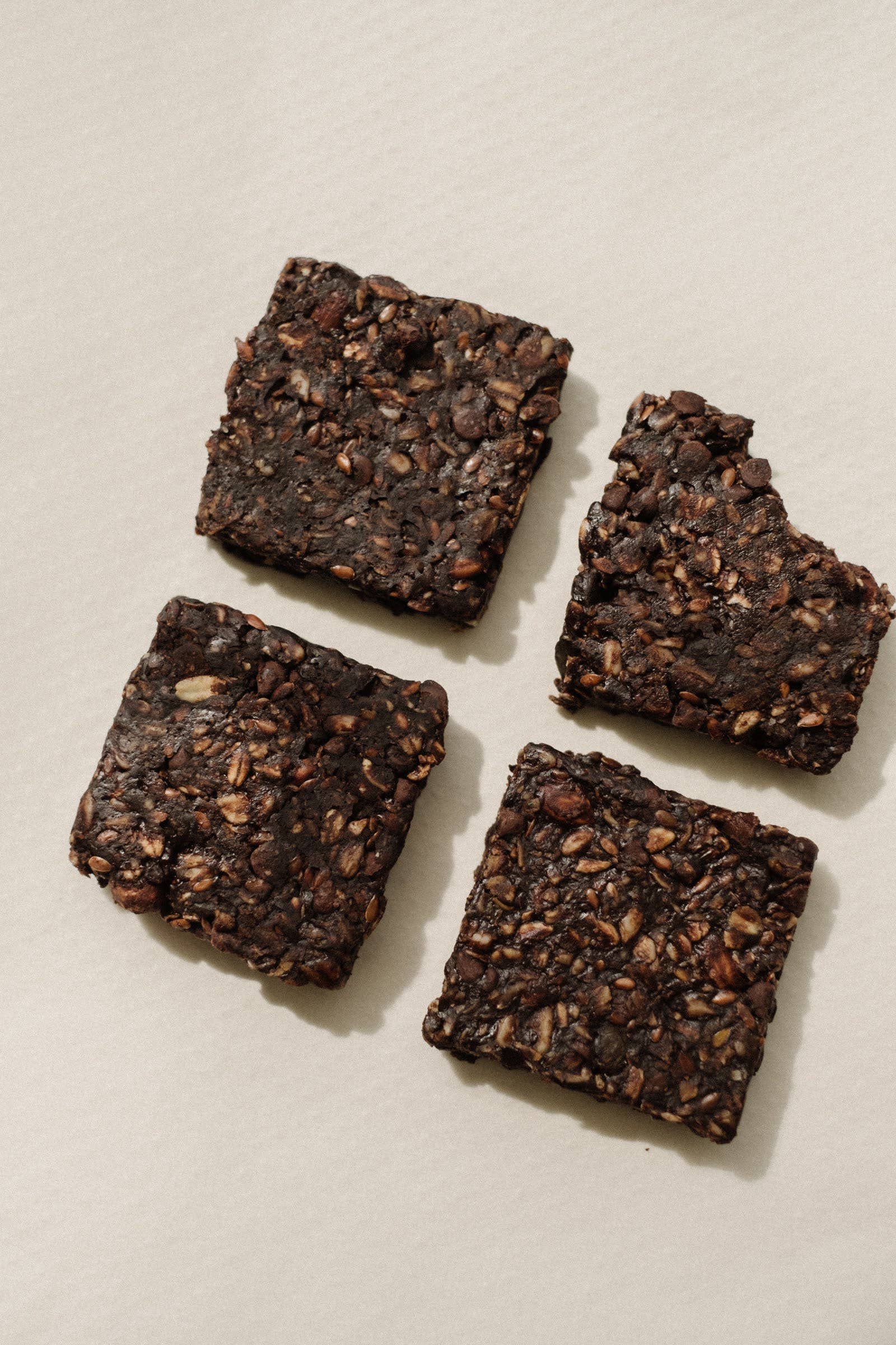 JOLLY MAMA - Wholesale Snack Bar - Nursing Pack - 8 snacks1