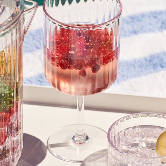 Sophistiplate - Wholesale Wine glass - Wine Modern Stemmed | Clear | 17 Oz1