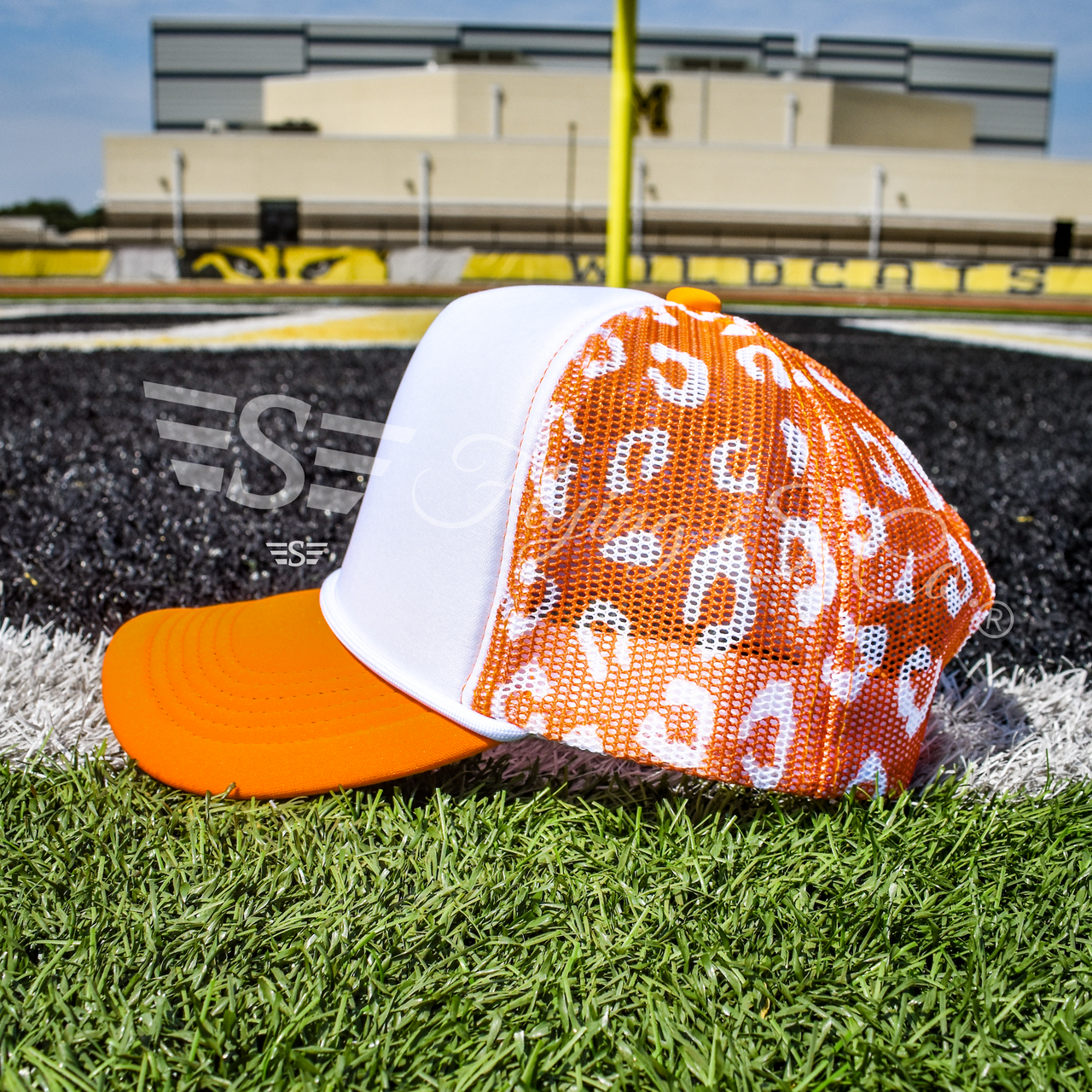 Flying S Company – Großhandel Basecap – Unisex – Weißer Front Leopard Magna Pony™ Mesh Foam Trucker Hut16