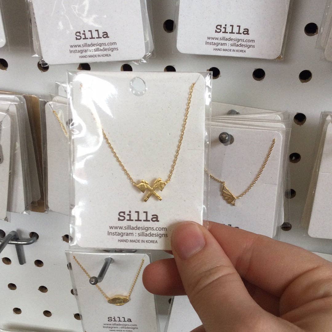 Silla - Wholesale Pendant/Charm Necklace - Double Axe Necklace0