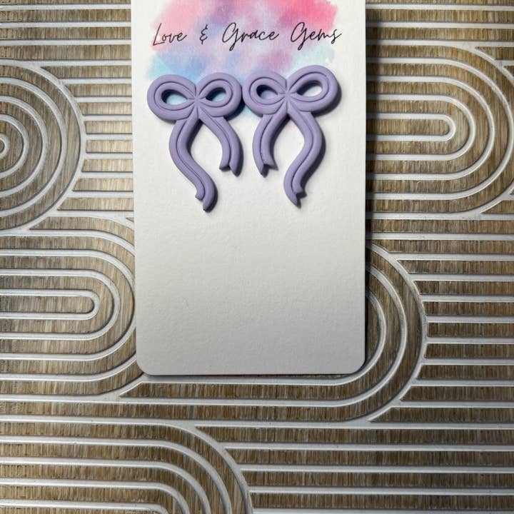 Bow Stud Øreringe for engroshandel hos Love & Grace Gems LLC