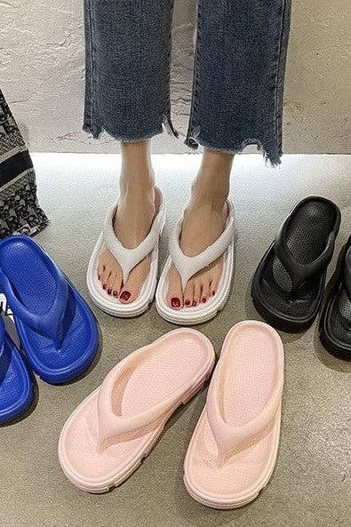 JOSSLYN by wall to wall - Wholesale Slides - Women's - NON SLIP EVA COMFY CHUNKY CLOUD SLIDES SLIPPERS  | 40SP0121