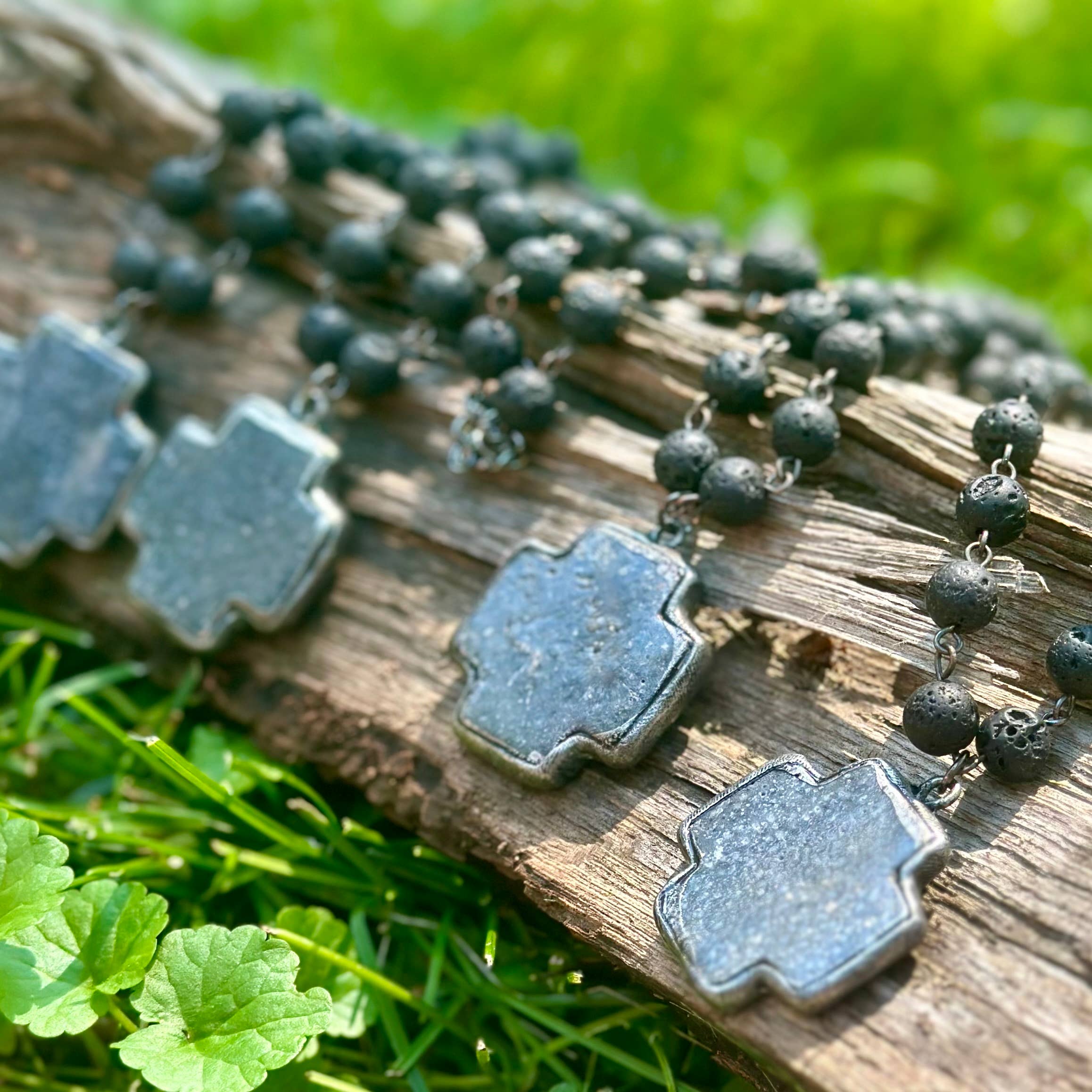 Bohemian Grace - Grace & Grit - Wholesale Halskettinghanger - Teton gesoldeerde kruisketting13