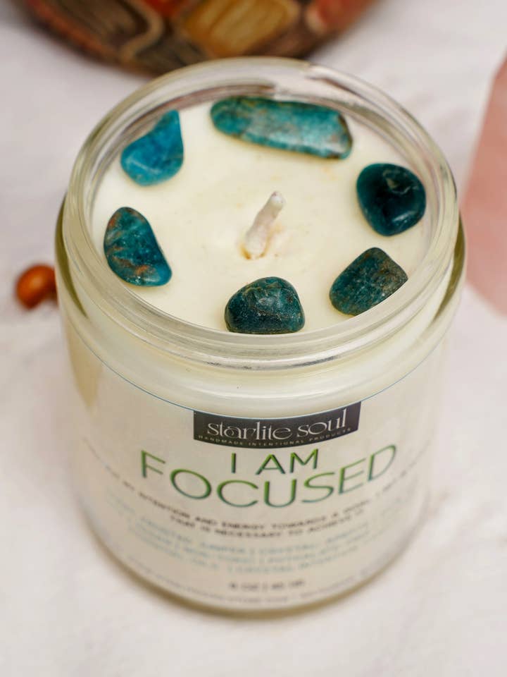 FOKUSERET intentioner soja stearinlys med krystaller, privat label for engroshandel hos Starlite Soul Store