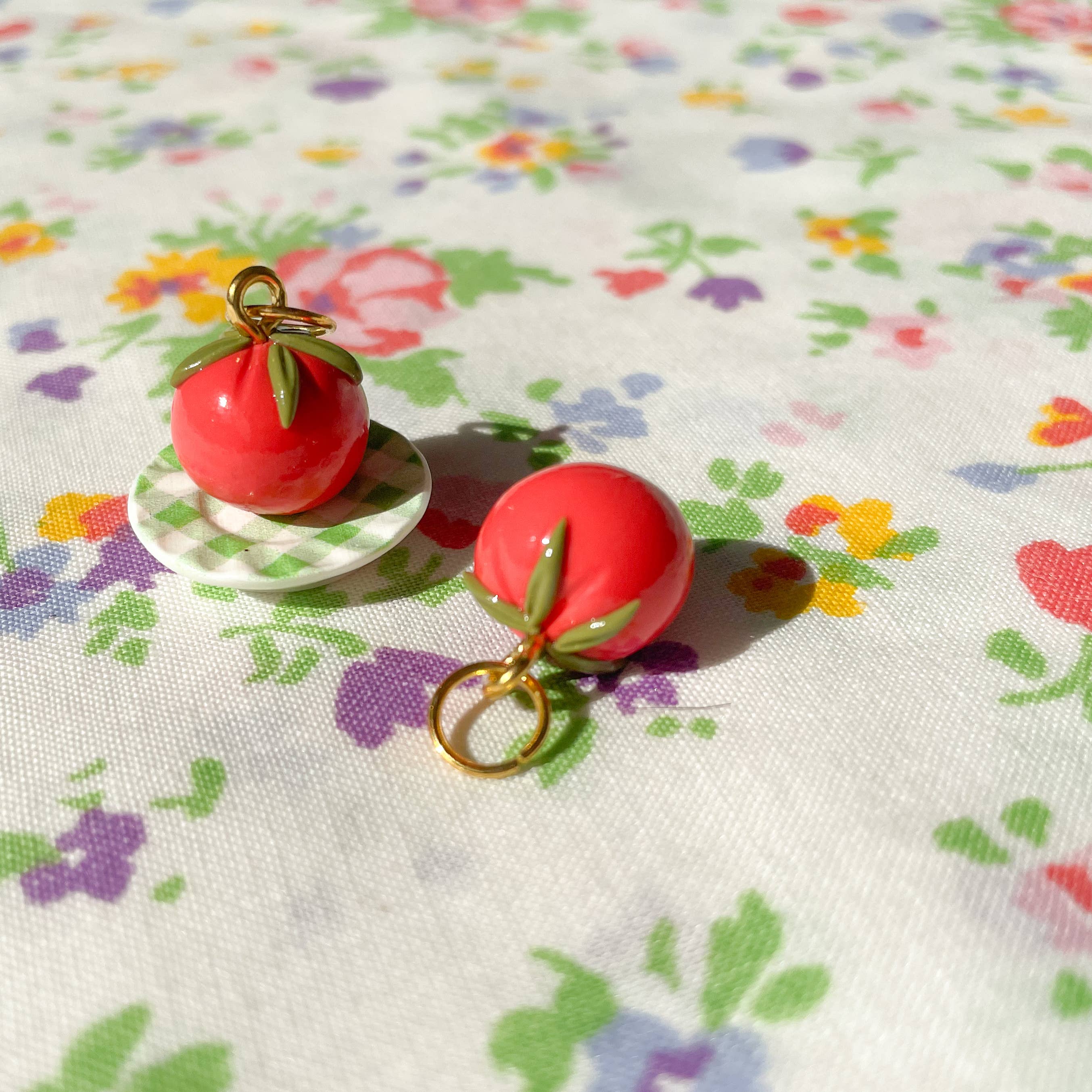 Bold Blossom Shop - Vente Breloques/médailles personnalisées - Breloques à la tomate1