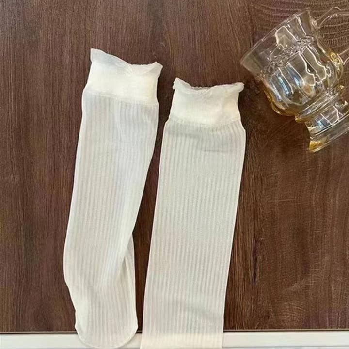 Dipped Shop - Wholesale Socks - Women's - Sweet Ruffle Simple Thin Socks DP25C8301