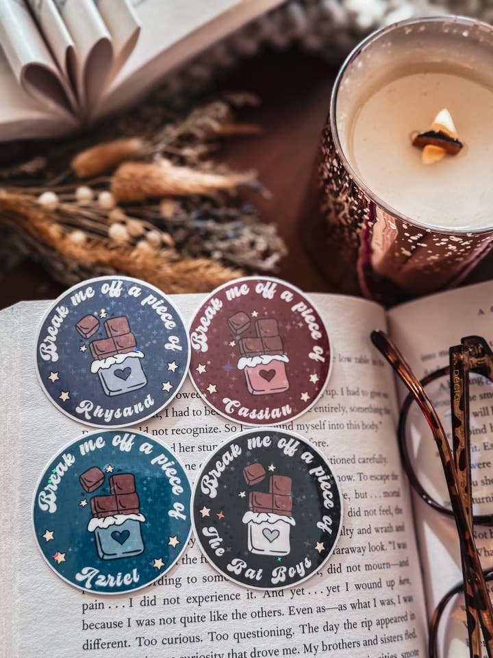 Adesivo de Doces ACOTAR/Um Tribunal de Espinhos e Rosas/Sarah J Maas por atacado de Shadowbound Spines LLC