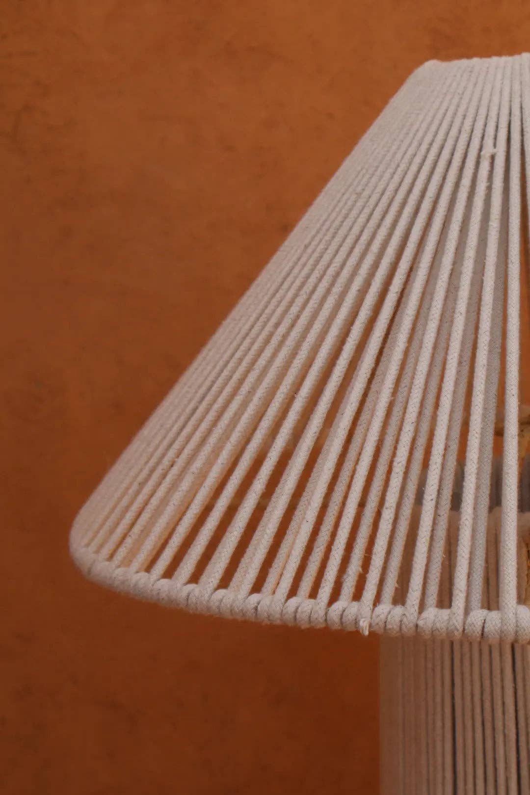 Néda – Engroshandel Gulvlampe – Gulvlampe i naturlig bomuld – «LUCIE»3