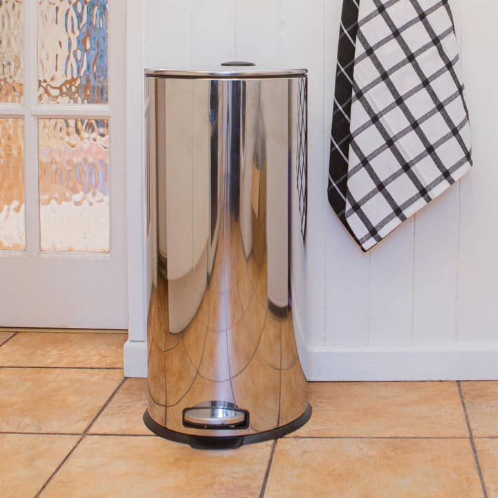 Rinkit Ltd - Wholesale Trashcan/Trash Bin - 30L Round Stainless Steel Kitchen Pedal Bin - By Harbour Housewares7
