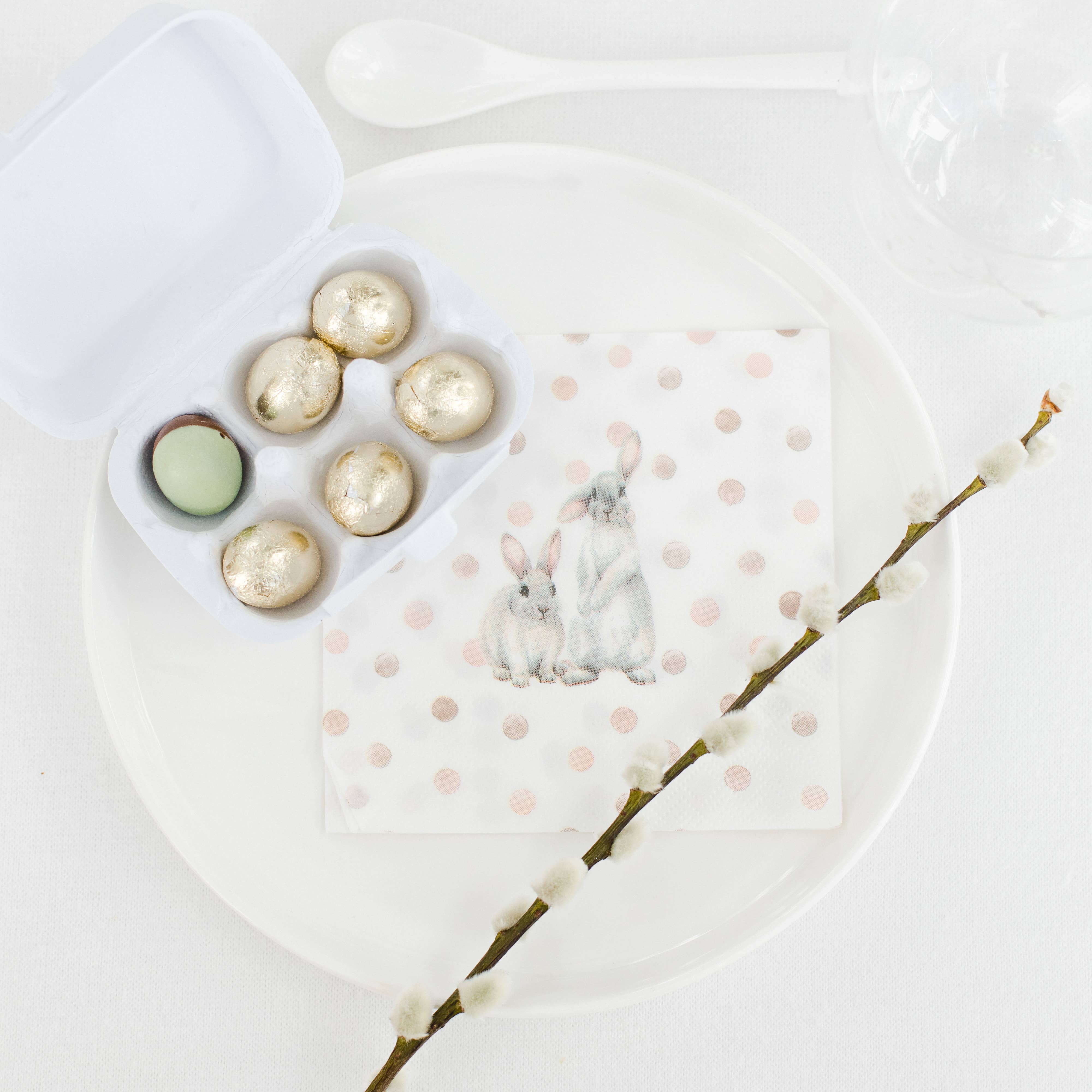 Bake Affair GmbH - Wholesale Chocolate - Chocolate Easter Eggs "Bunny Kisses, Easter Wishes"1