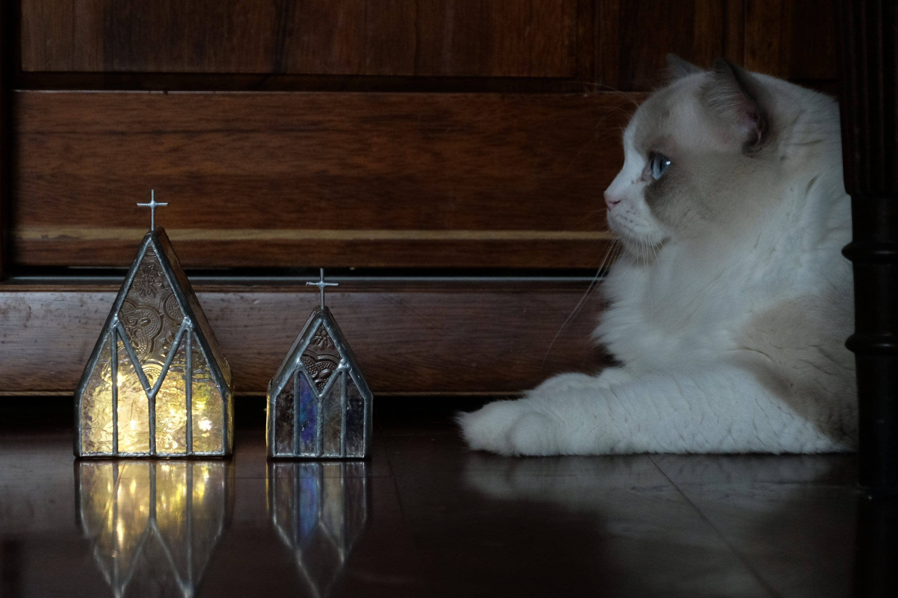 LuminaSalina - Venta al por mayor Candelabros - Santidad Blanca - Portavelas de Vidrio de Vitrales para Velas de Té Jesús Cristo Regalo Cristiano6