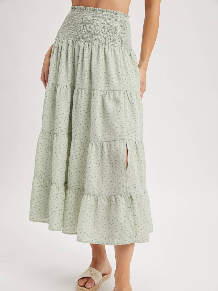 FALDA MIDI CON VOLANTES FLORAL / WL25-12061 para venta al por mayor de Wishlist Apparel