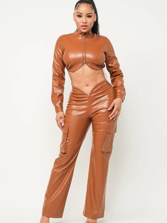 Ensemble haut et pantalon en PU pour la vente par Boswell