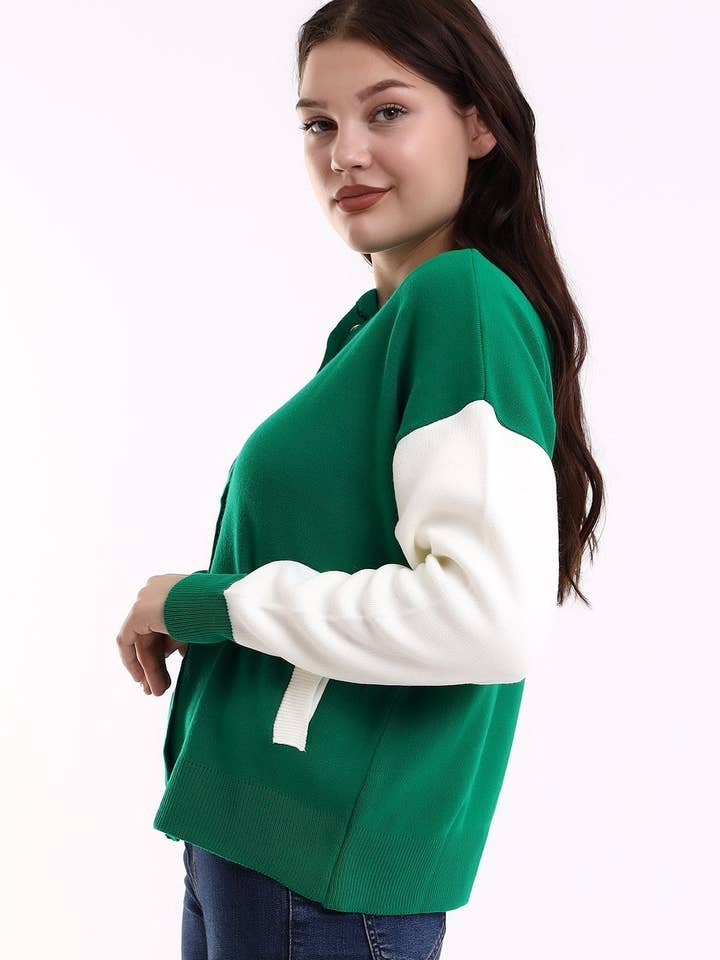 CARDIGAN EN TRICOT DE STYLE UNIVERSITAIRE pour la vente par Cloth Cube