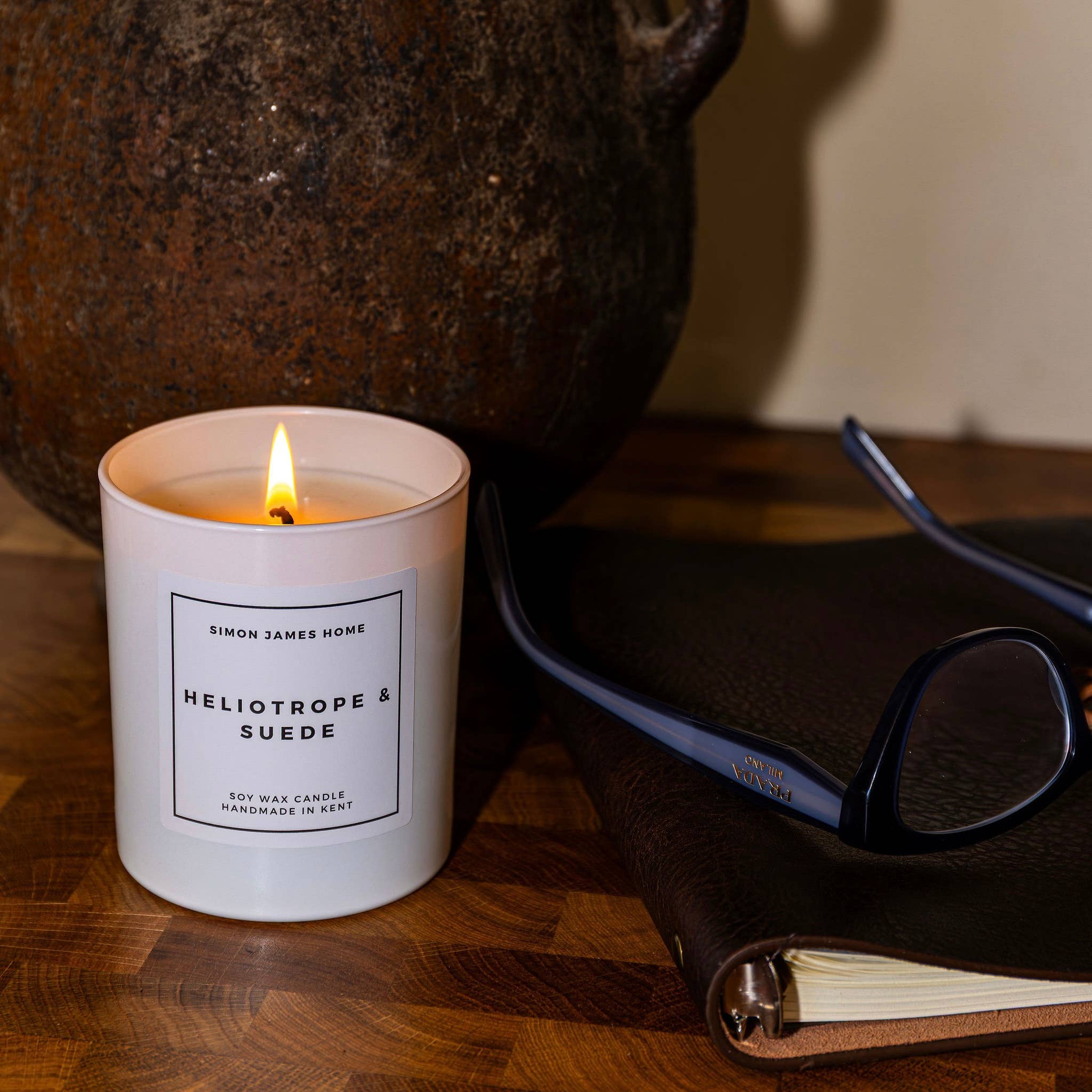 Simon James Home – wholesale Jar/filled candle – Heliotrope & Suede Handmade Soy Wax Candle5