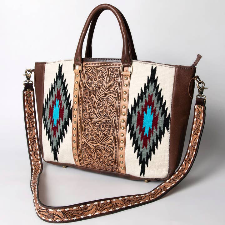 LS Western - Wholesale Tote bag – Women's - LC-ADBGA206 Wool Saddle Blanket Tote with Hand-Tooled Leather & Western Floral Strap22