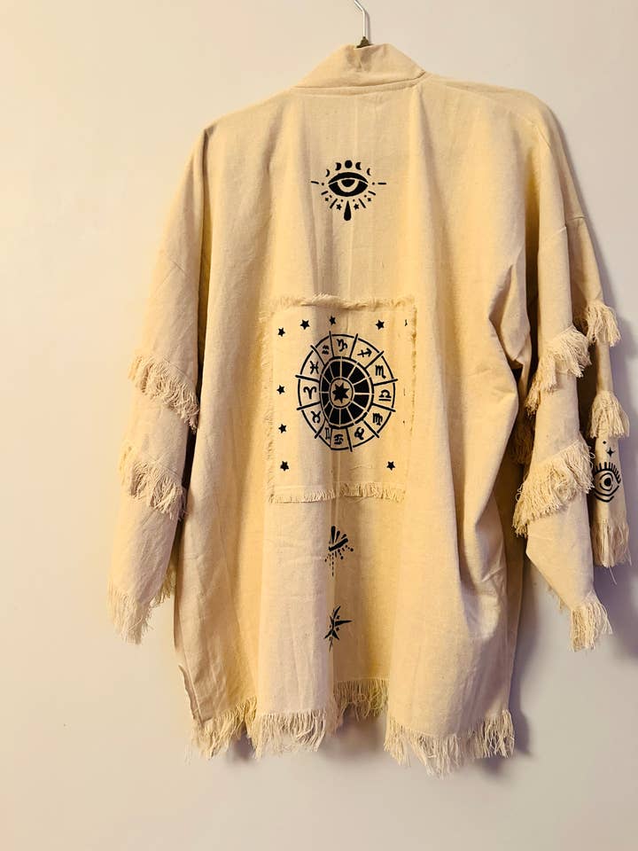 Kimono, handbemalt, Einheitsgröße, Tierkreismuster, Elfenbeinfarben für den Großhandel von DesignsNYC