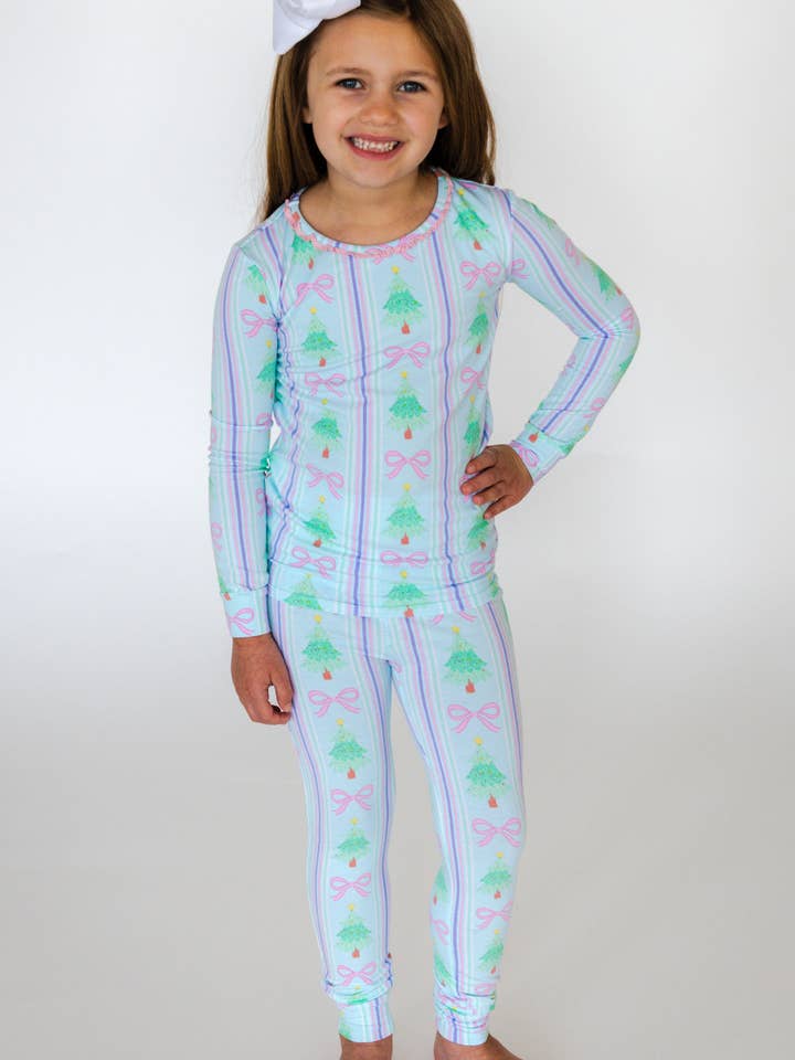 SoftSnooze™ Girls Cotton Modal Merry Bow Dreams Ruffle Long Sleeve Pajama Set
for wholesale by RuffleButts + RuggedButts