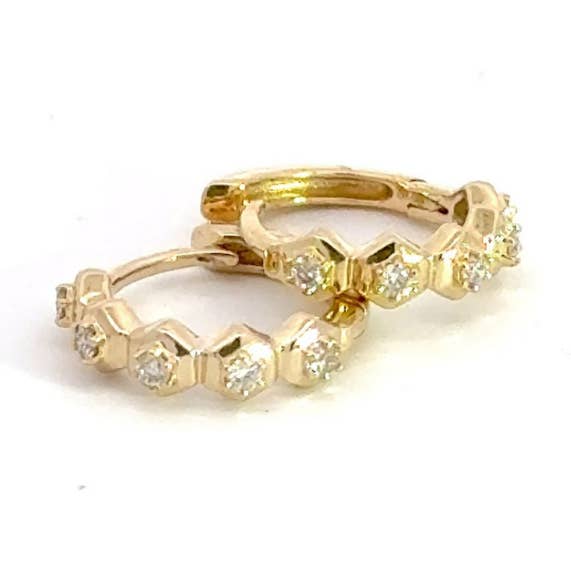 HP402076. Boucles d'oreilles créoles en diamant en or massif 14K pour la vente par Tresor Jewelry Inc.