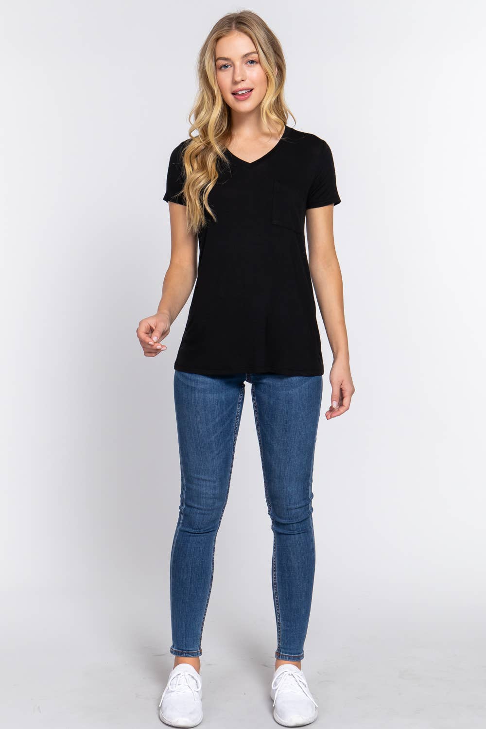 Active Basic | Active USA – Großhandel T-Shirt – Damen – Kurzärmliges Top mit V-Ausschnitt und Tasche15