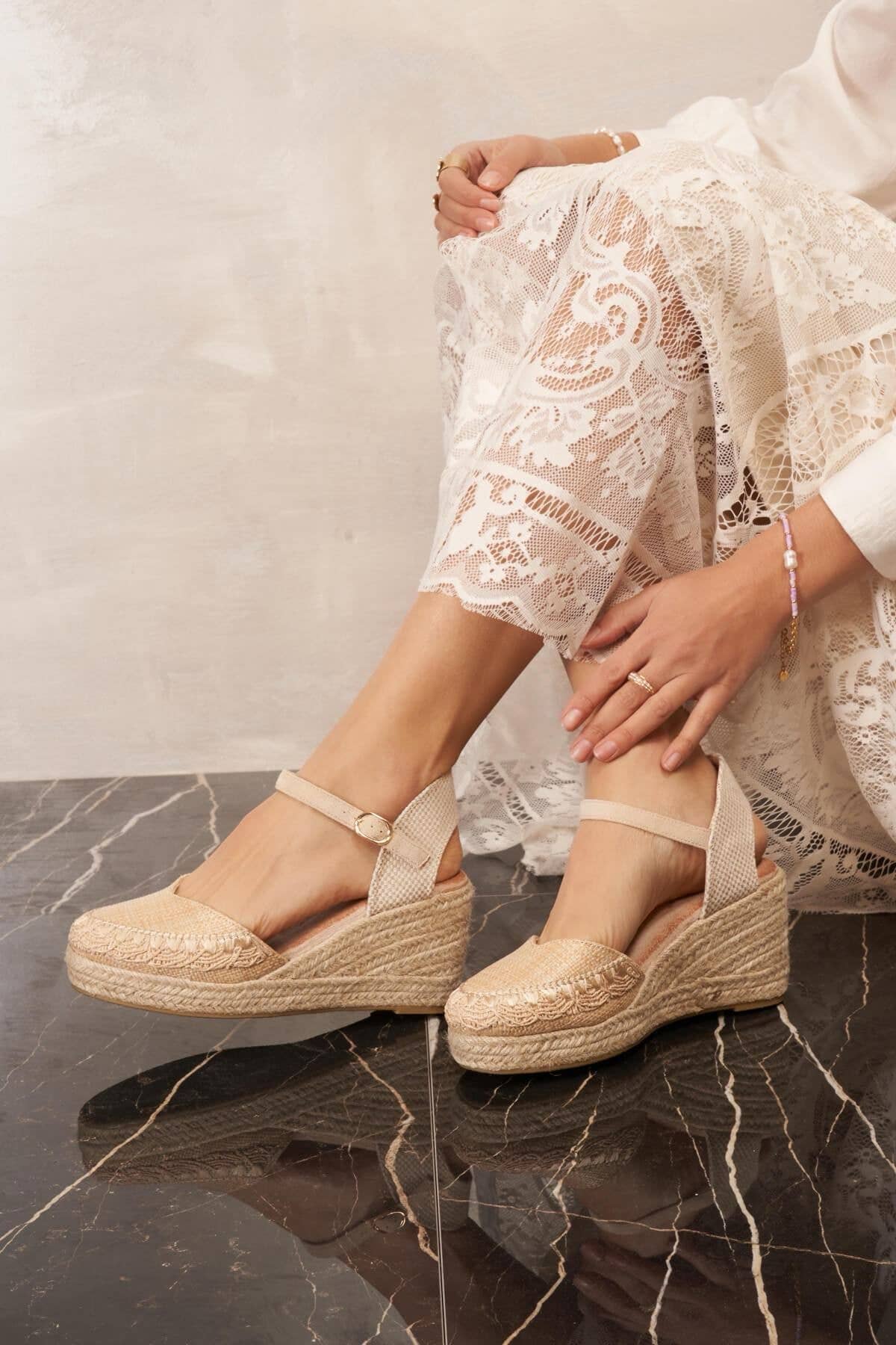 SWEET MAGIC MODA Y COMPLEMENTOS - Vente Chaussures compensées – femme - Espadrilles avec détails brodés et semelle en caoutchouc1