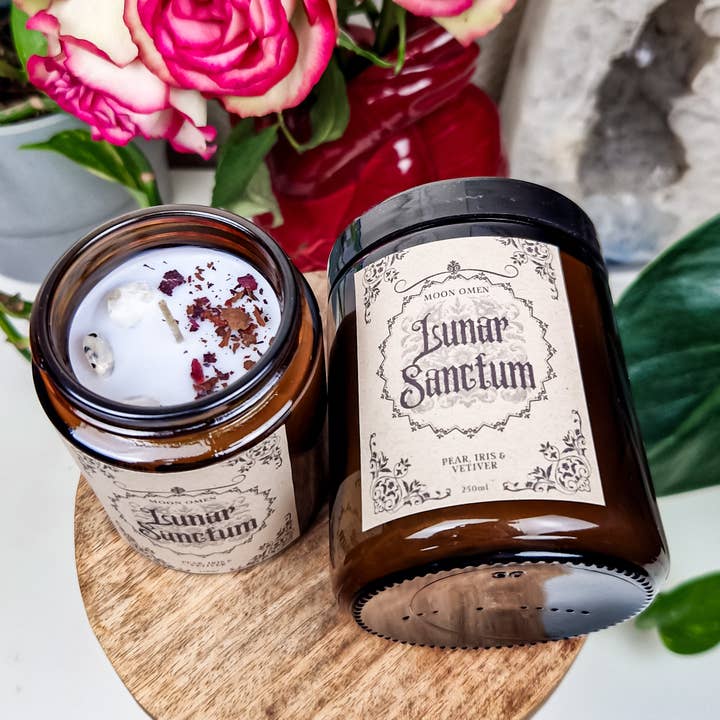 Scented Candle 'Lunar Sanctum' - Pear, Iris & Vetiver for wholesale by Moon Omen
