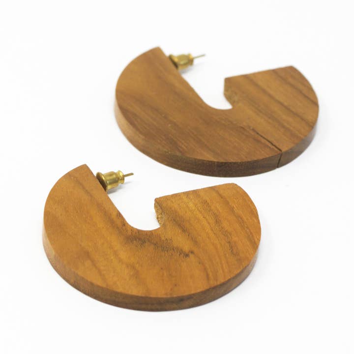 Rover & Kin - Wholesale Dangle Earrings - Wood Disc Earrings - Teak Wood1