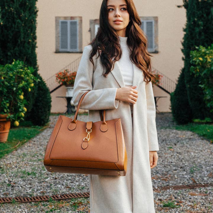 Voemièn - Wholesale Top handle bag – women's - Chloe Bag in Tan Brushed Leather7