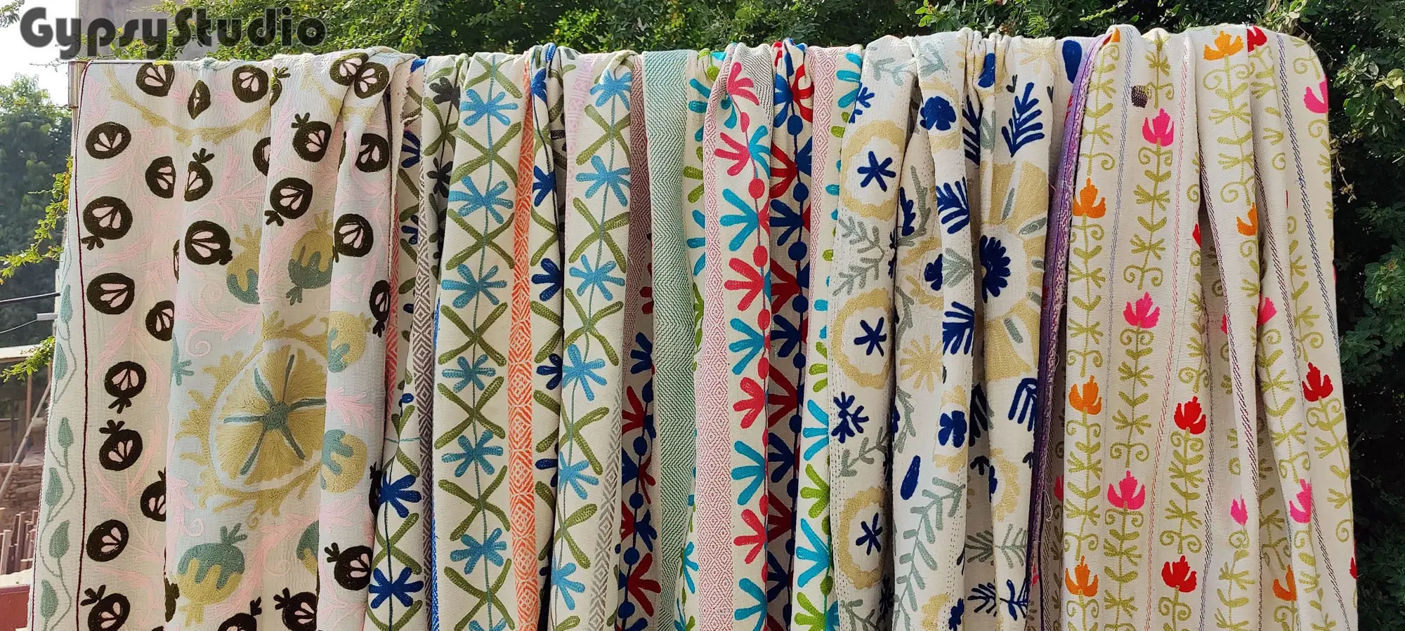 Bhawana Handicrafts - Wholesale Quilt - 5 Piece Lot, White Suzani Bed Spread Tapestry Colorful Quilt4