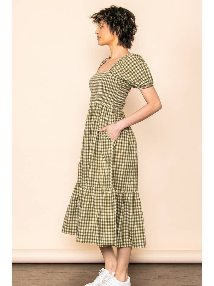 Elloh Collection - Wholesale Dress - Women's - Gingham Puff Sleeves Smocked Chest Midi Dress with Pockets2