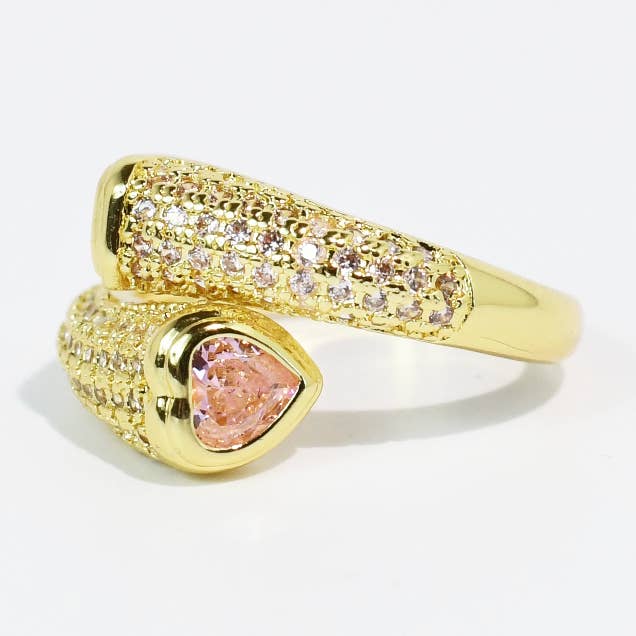 L'anello di famiglia rosa per la vendita all'ingrosso da parte di Treasure Jewels Inc.