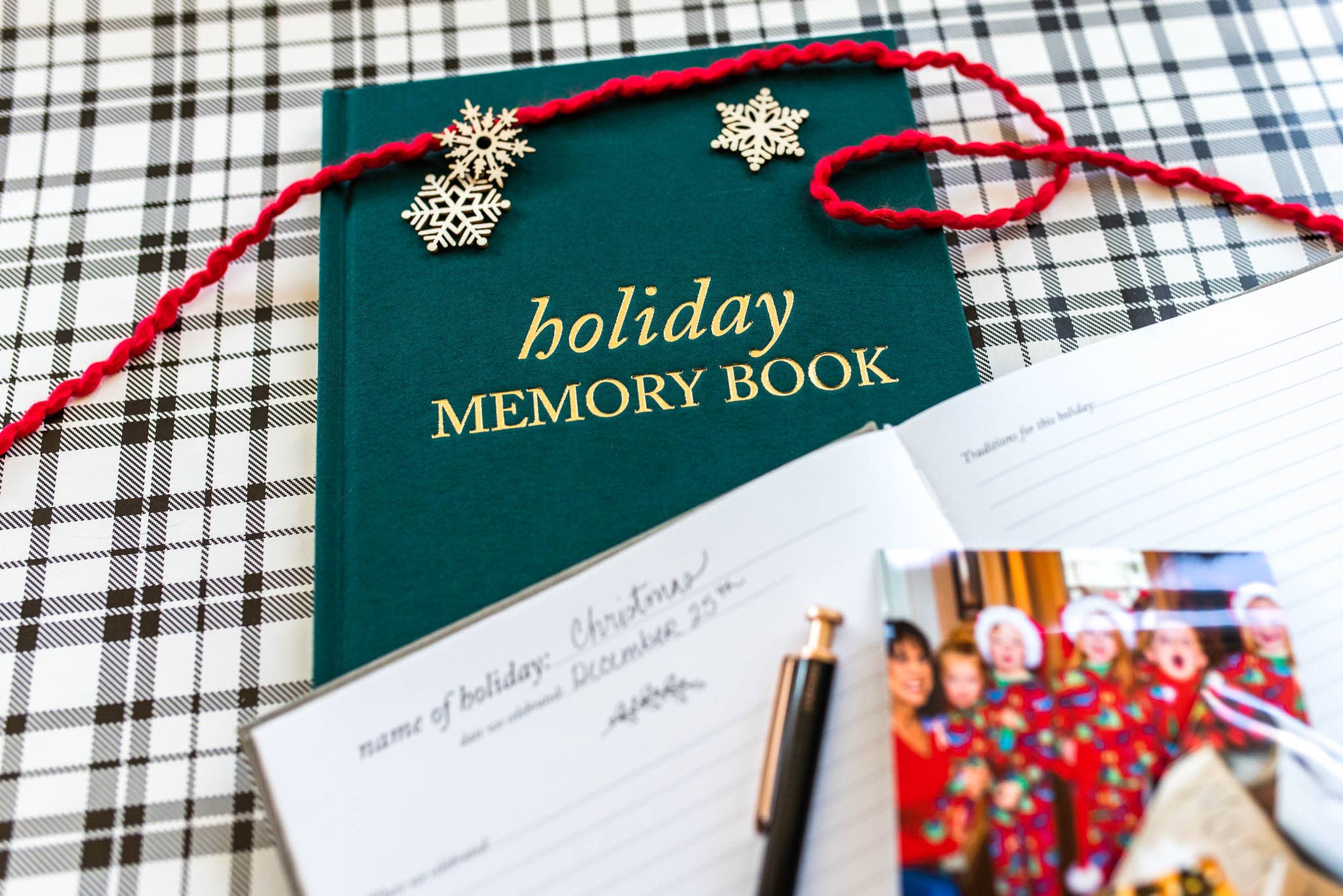 Duncan & Stone Paper Co. - Wholesale Memory Book - Kids & Baby - Holiday Memory Book & Family Keepsake | Christmas Gift5