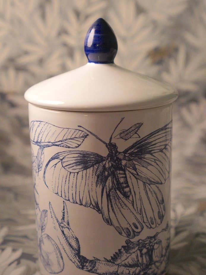 BOREA 3-Wick Niche Scent Candle In Ceramic Vase With Lid for wholesale by FESTINA LENTE MILANO