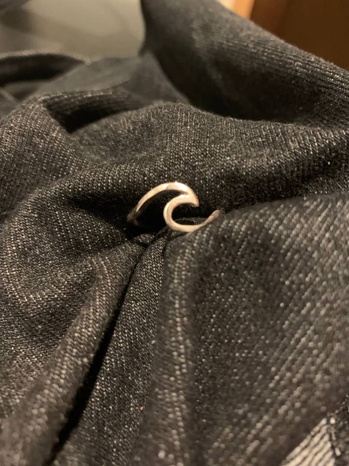 Bague non réglée en argent sterling poli pour la vente par Meliora Meraki Jewellery