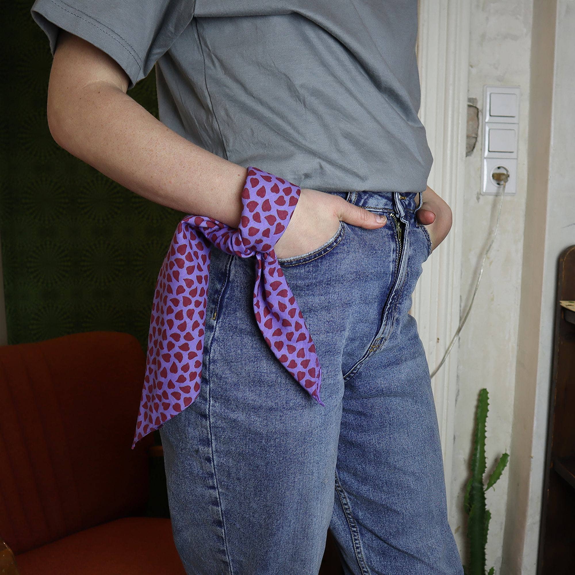 Tribal Trade GmbH - Wholesale Bandana - Women's - Bandana scarf hearts purple red square headscarf9