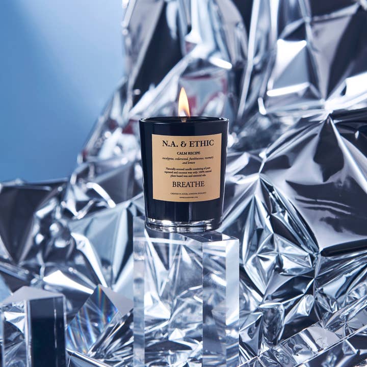 BREATHE : Bougie parfumée naturelle (Mini) pour la vente par N.A. & ETHIC