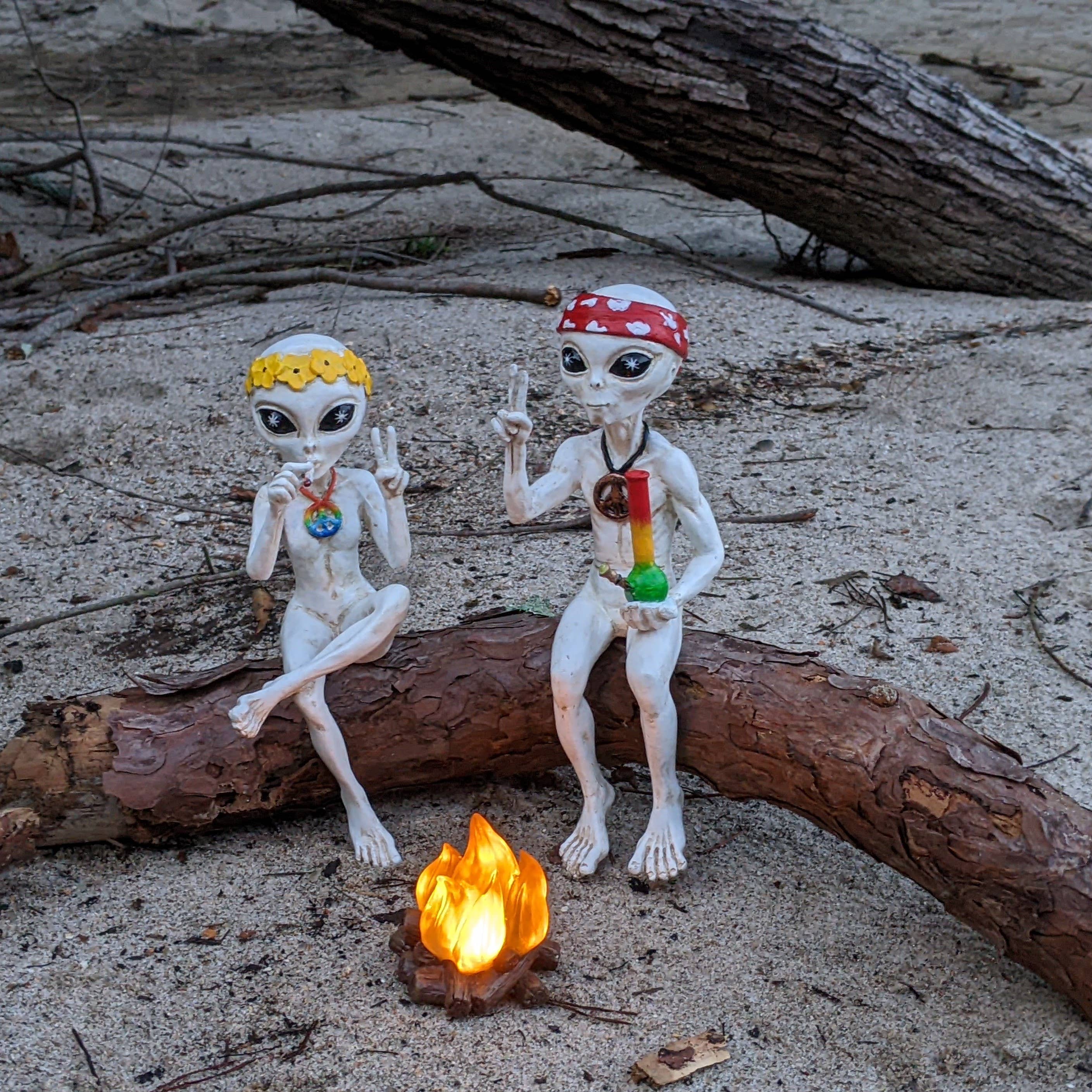 John Bernard & Company - Wholesale Decorative Figurine - “Hippie and Stoner” 10 Inch H Alien Shelf Sitter Statues10