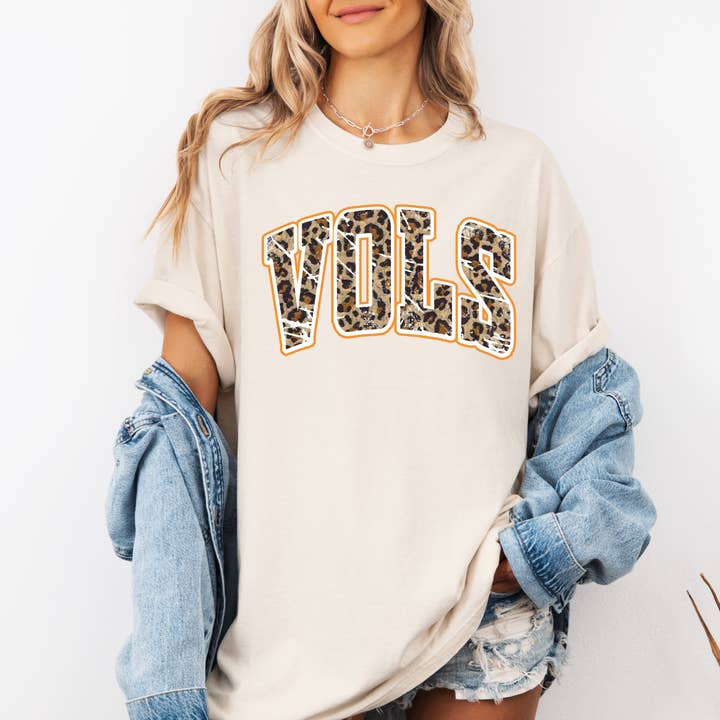 VOLS Leopard | Rocky Top | Tennessee | CC Tshirt for wholesale by The American Honey