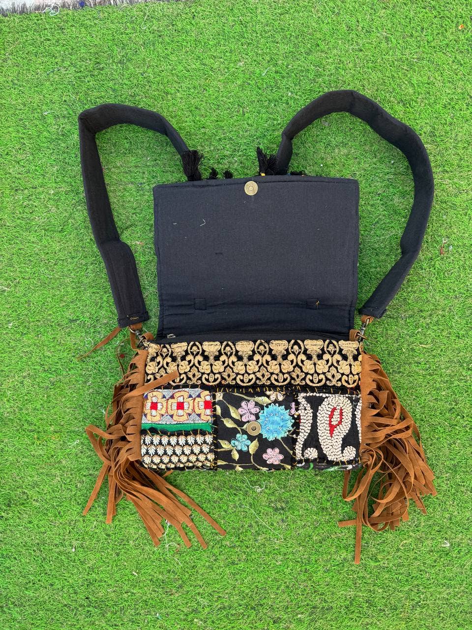 GYPSY STUDIO - Wholesale Shoulder Bag - Women's - Ethnic Banjara Shoulder Handcrafted Bag Woman's Banjara Bag10