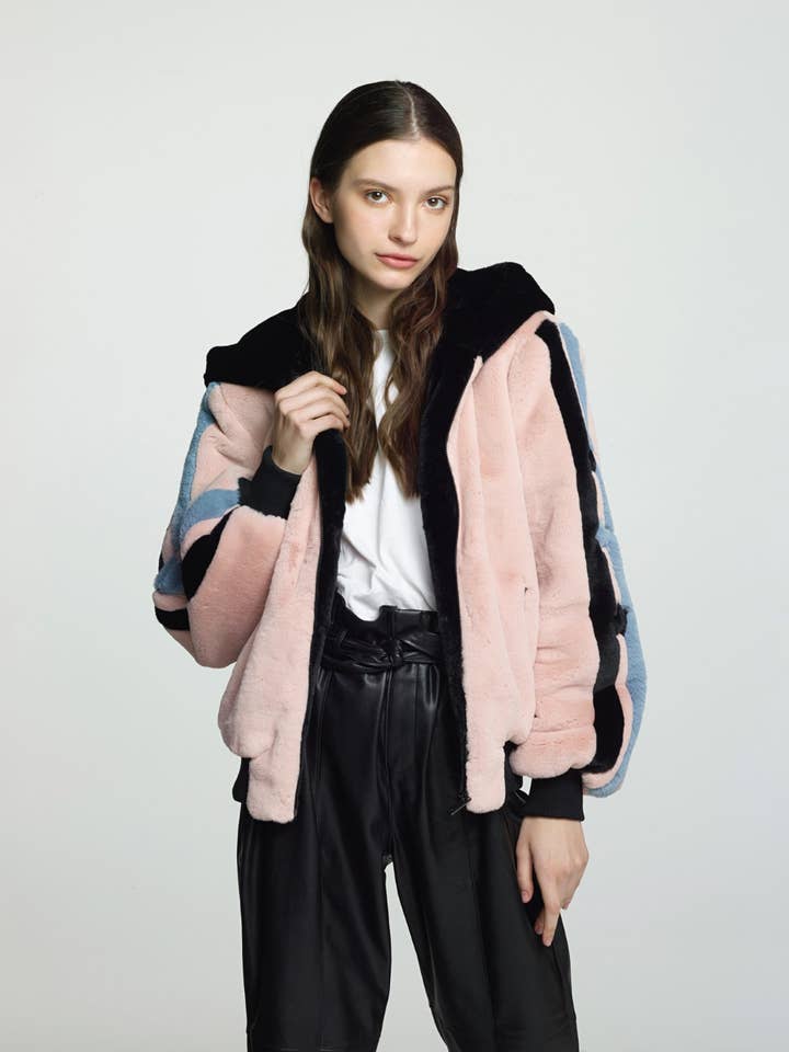 Christy Rosa e Nera per la vendita all'ingrosso da parte di Amanda Baldan