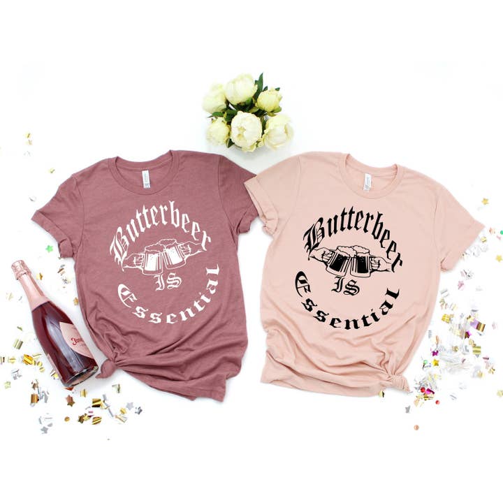 Butterbeer est une chemise essentielle, But First Butterbeer, chemise drôle, chemise de bière, chemise drôle Butterbeer, Butterbeer Lover, Butterbeer Lover, Butterbeer Gift pour la vente par PrimestoreUS