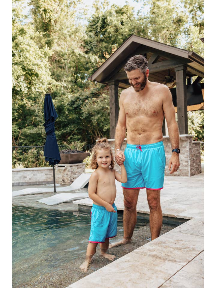 Navalora – Großhandel Badeshorts – Kinder – Miami Vibes Badeshorts in Rosa und Blau für Jungen3