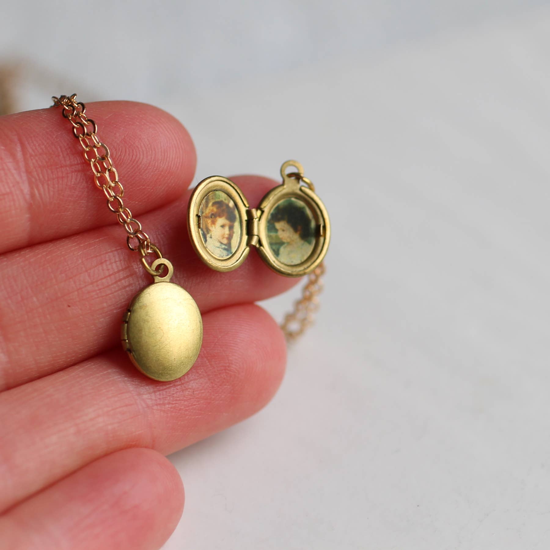 Silk Purse, Sow's Ear - Wholesale Locket Necklace - Tiny Oval Engraved Botanical Brass Locket7
