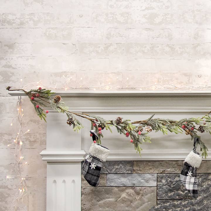 Col House Designs - Wholesale Bunting/Garland - Mountain Pine w/ Berries Garland