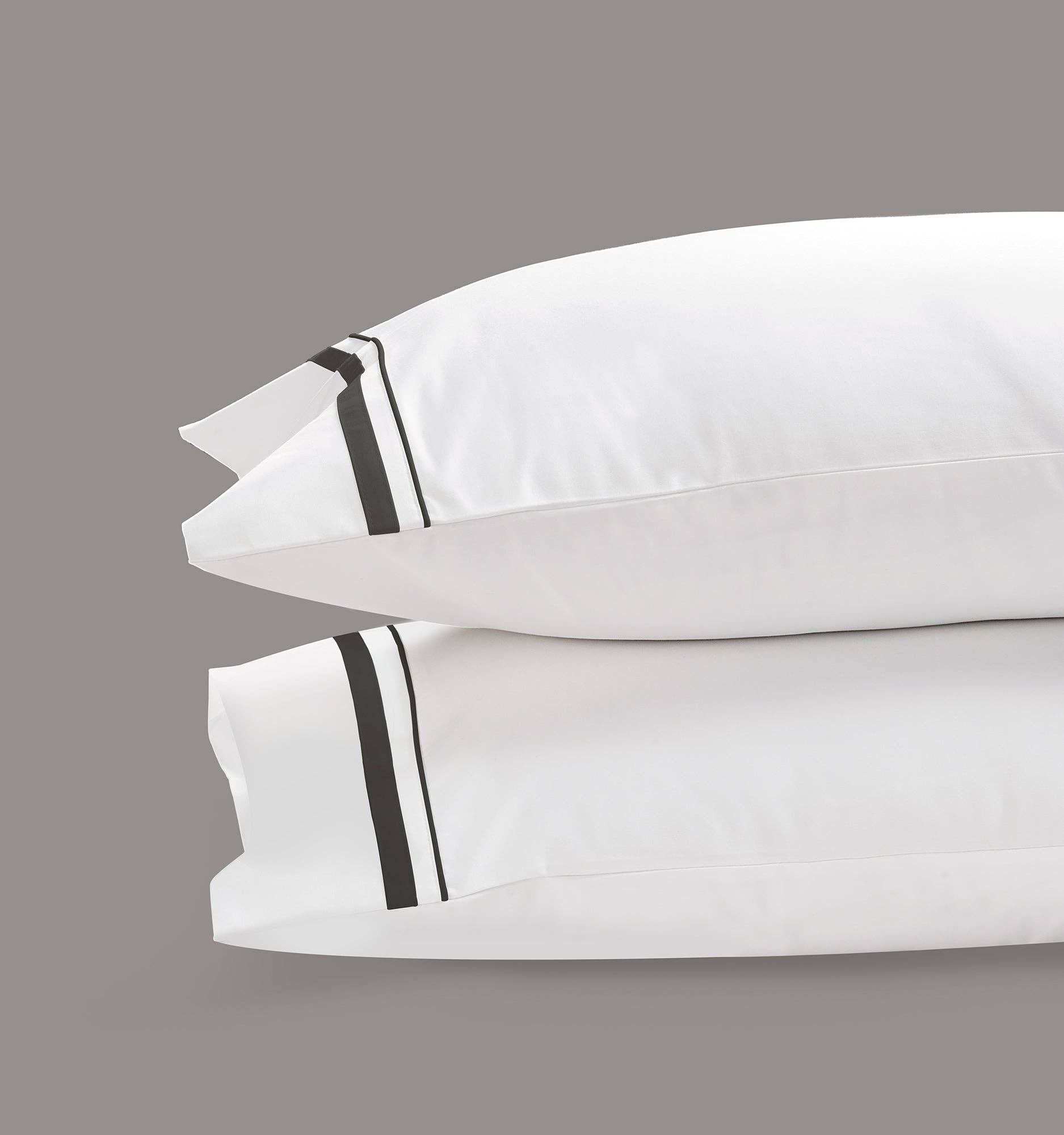 800 Thread Count Egyptian Cotton Royalton LUXE Bedding Set - Jet Black for wholesale on Faire3